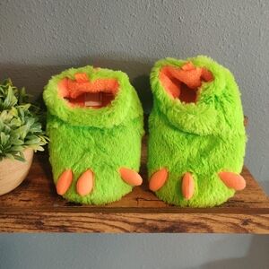 Wonder Nation Toddler Size 6 Green Monster Feet Slippers Pull On Comfy Booties